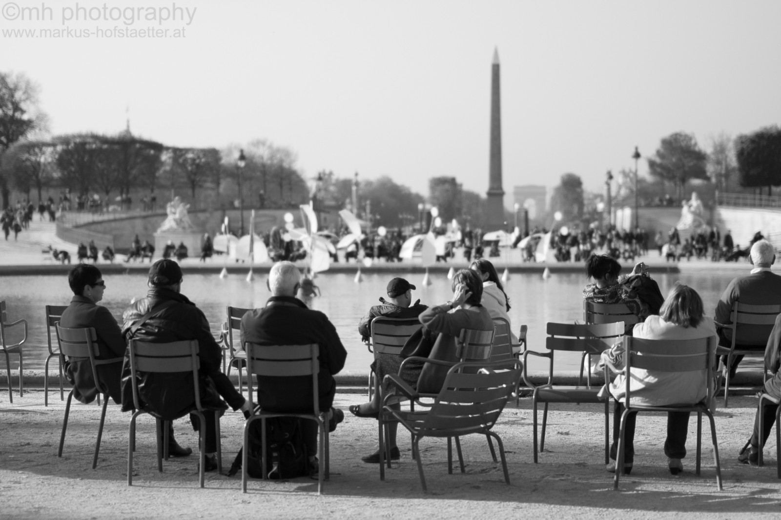 chair people 1 - paris
