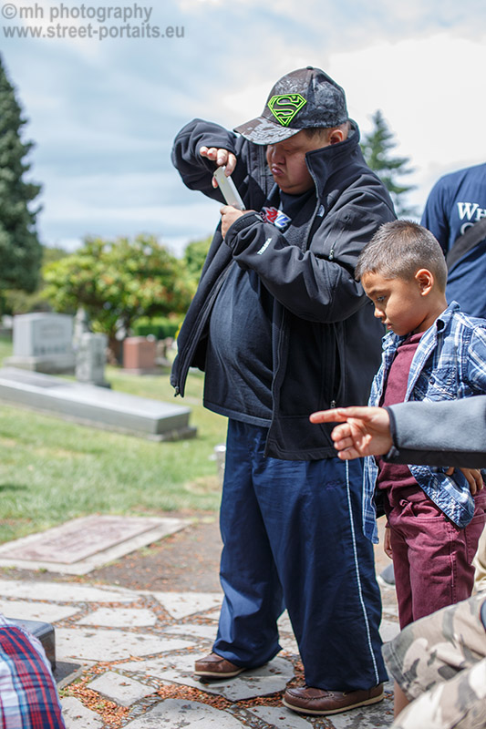 graveyard tourists 2 - bruce and brandon lee's grave site - 15th avenue east - seattle
