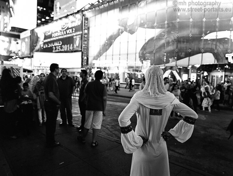 alien - time square nyc