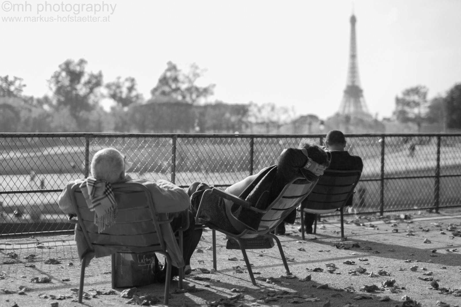 chair people 3 - paris